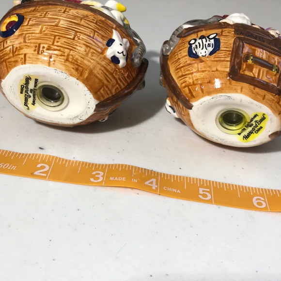 Noah’s Arc Salt And Pepper | Harry and David - Picture 3 of 4